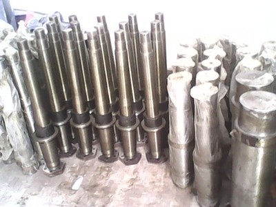 供應3216型雷蒙磨粉機配件 磨輥、磨環(huán)、梅花架等，鄭州昌茂機械設備